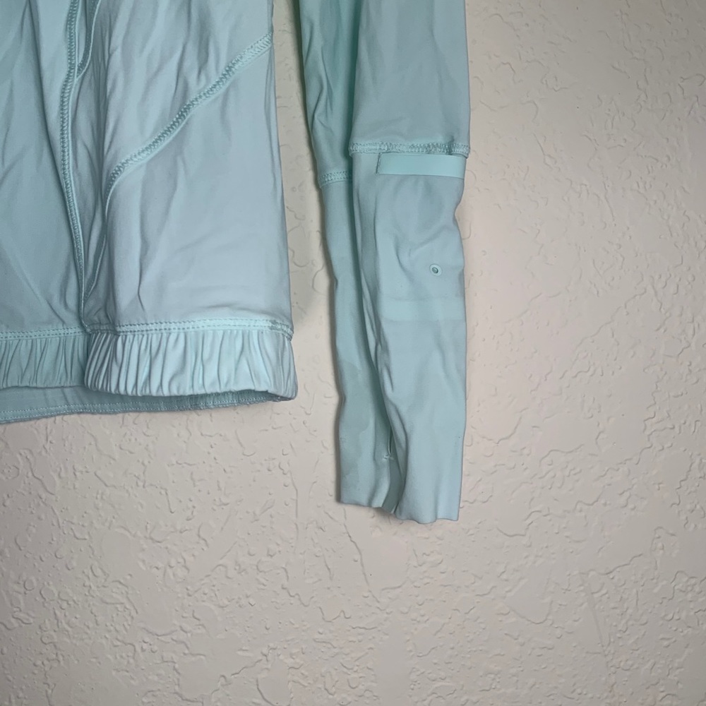 Lululemon Water Bound Hoodie - Picture 6 of 8